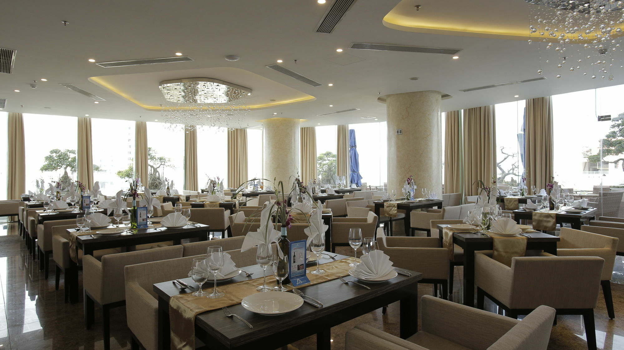 Avatar Hotel Đà Nẵng Kültér fotó